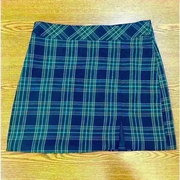 Forever 21 Dresses & Skirts - 📚 NWOT, School girl plaid mini skirt